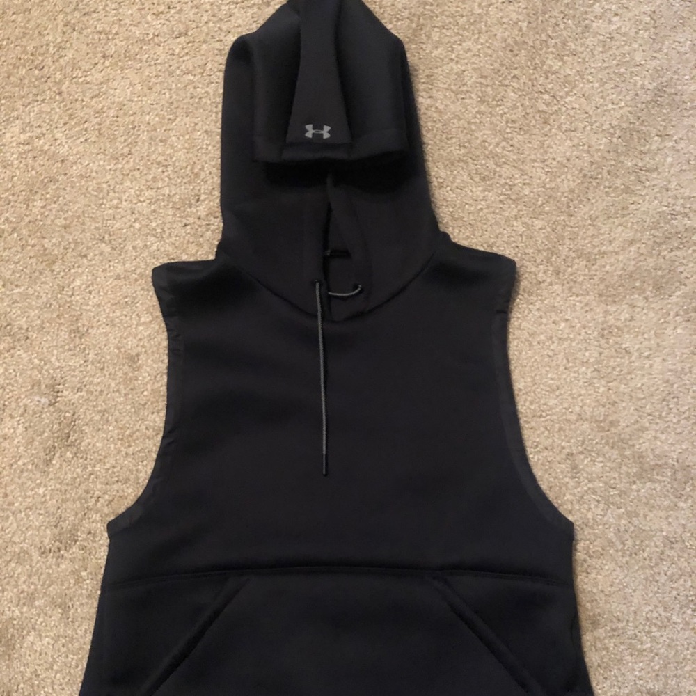 Under Armour Sweatshirt